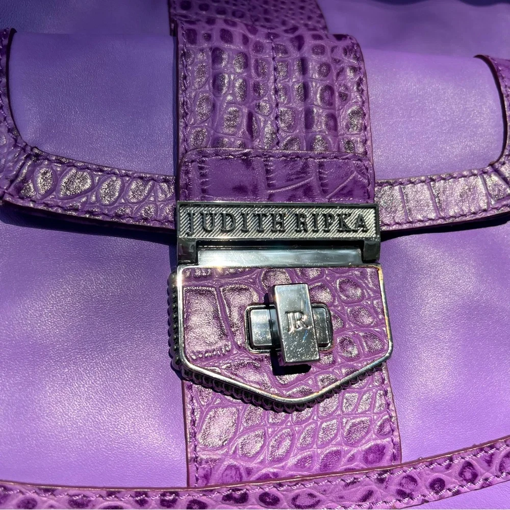 Judith Ripka Purple Leather CROCO Embossed Pewter Wrap Pocket Hobo Shoulder Bag - Picture 5 of 16